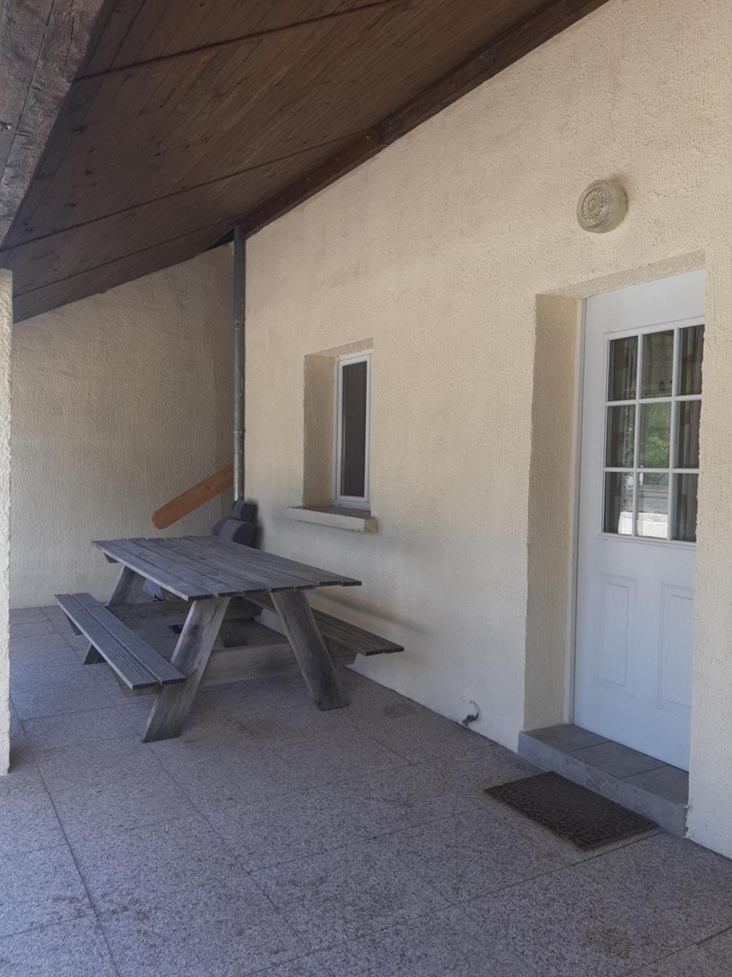 Gogo Location 1 Apartment Forest-Saint-Julien Exterior photo